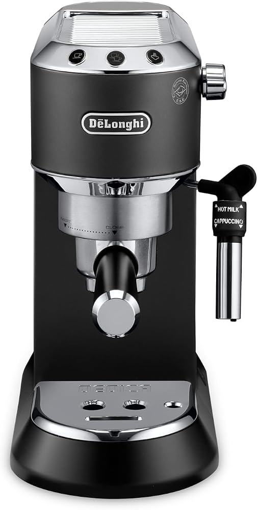 ماكينة إسبريسو De'Longhi Dedica EC685.BK بمضخة 15 بار وفوهة بخار للحليب