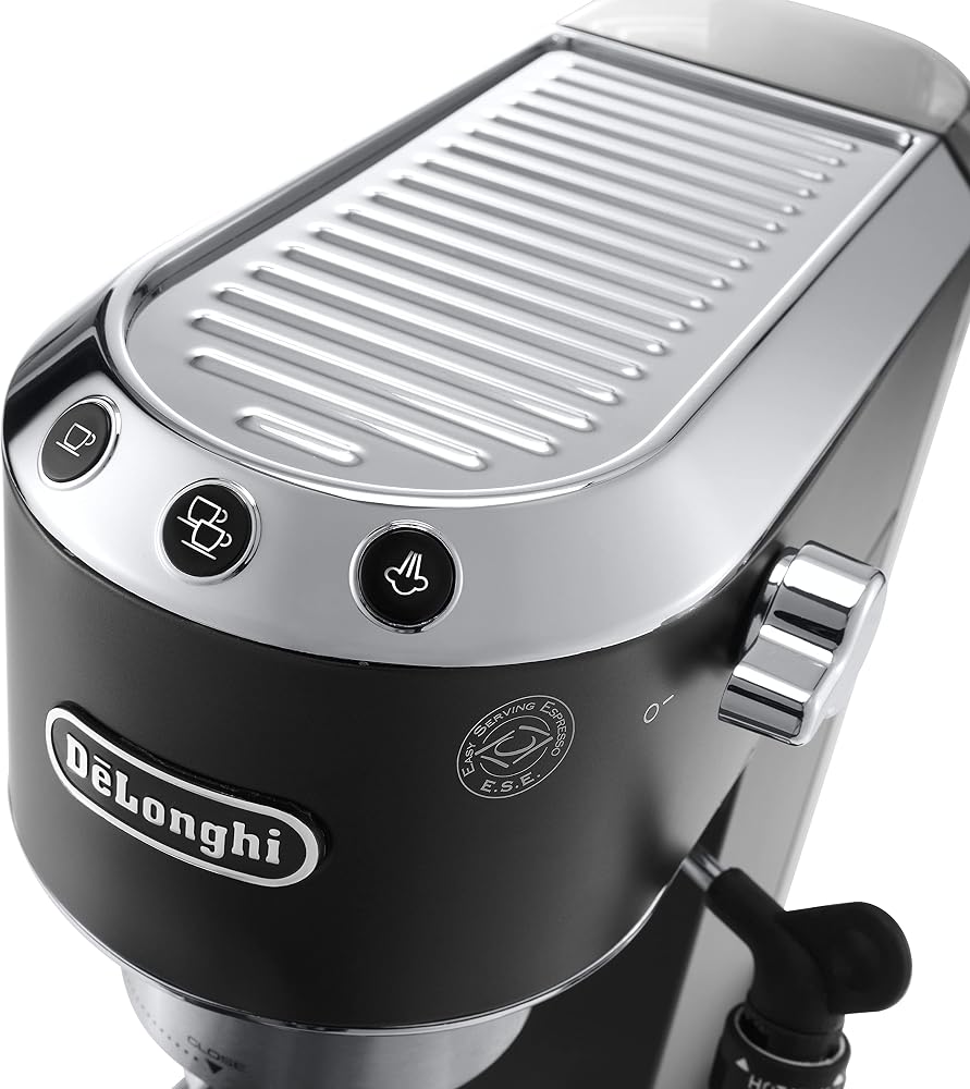 ماكينة إسبريسو De'Longhi Dedica EC685.BK بمضخة 15 بار وفوهة بخار للحليب 3