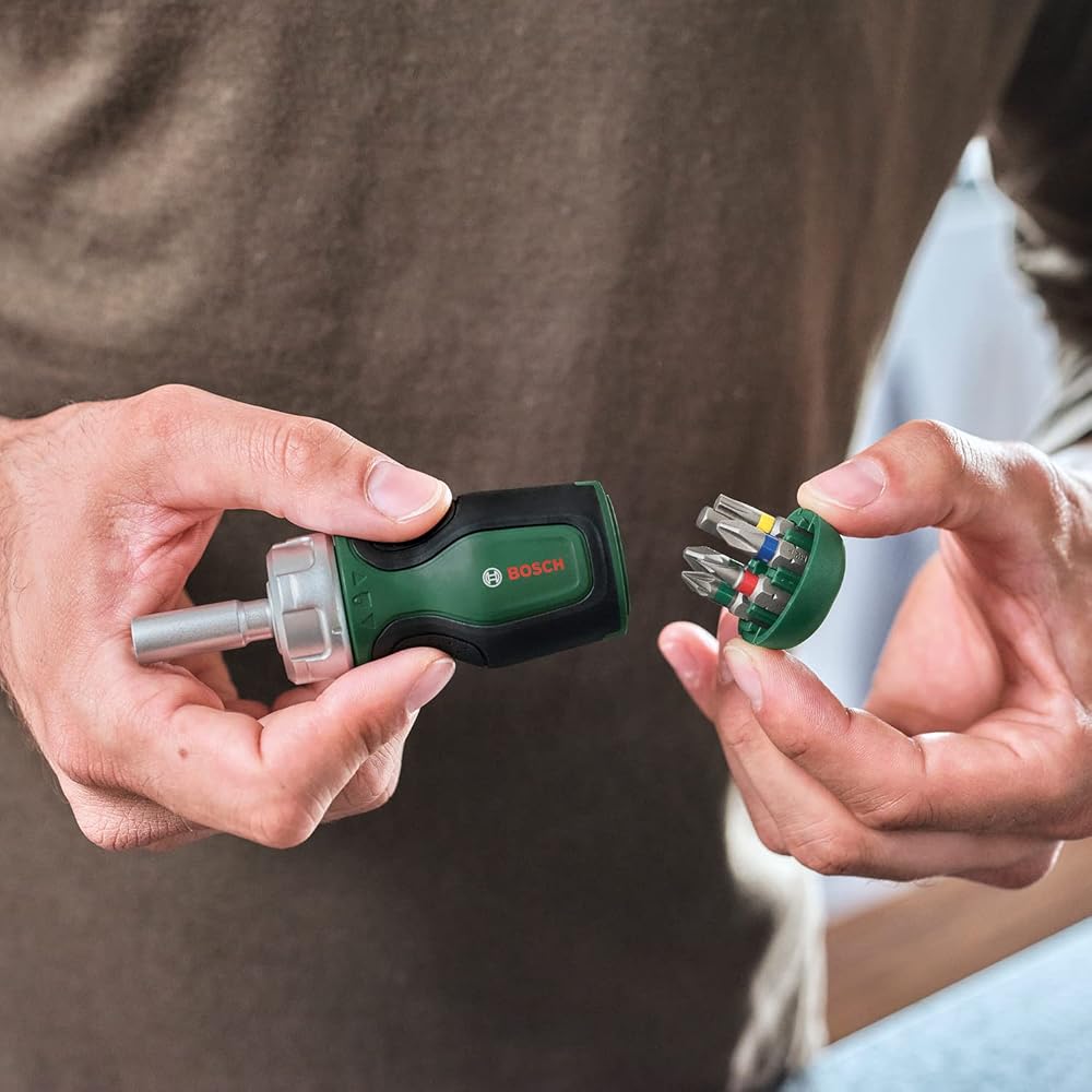 مفك سقاطة Bosch بمقبض قصير مع 6 رؤوس وحامل مغناطيسي 3